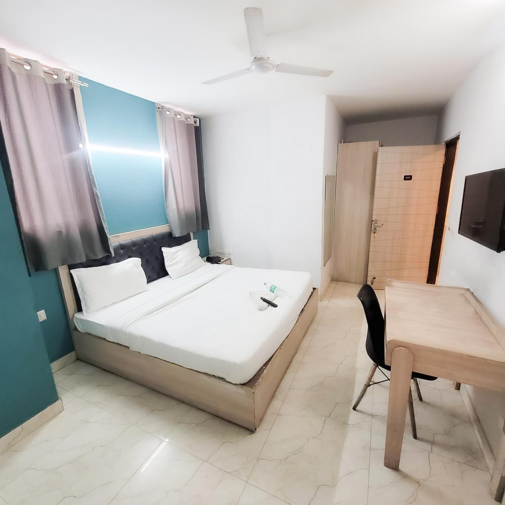 Hotel - Royal Palace New Delhi